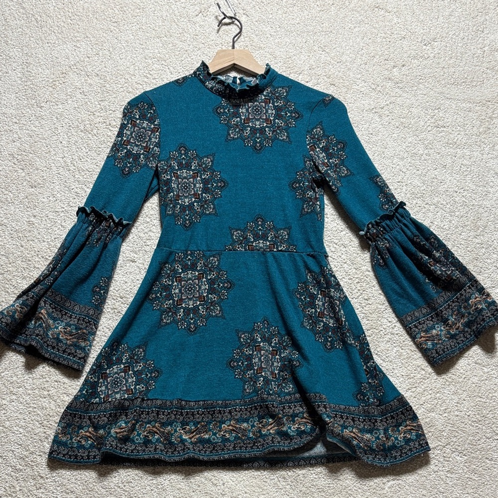 Xhilaration Teal Patterned Flare Sleeve Dress